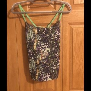LuLulemon tank top (sz 8)